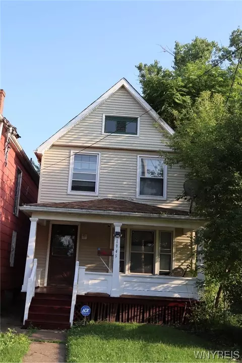 1945 Lockport St, Niagara Falls, NY 14305