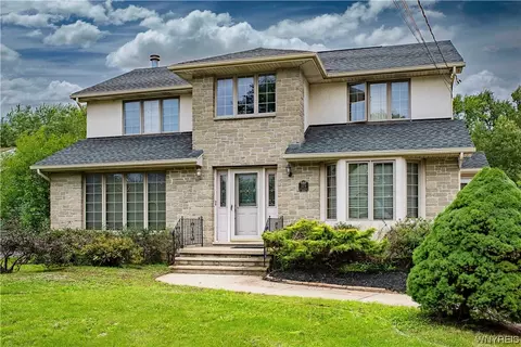 379 Frankhauser Rd, Amherst, NY 14221