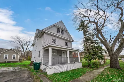 2721 10th St, Niagara Falls, NY 14305