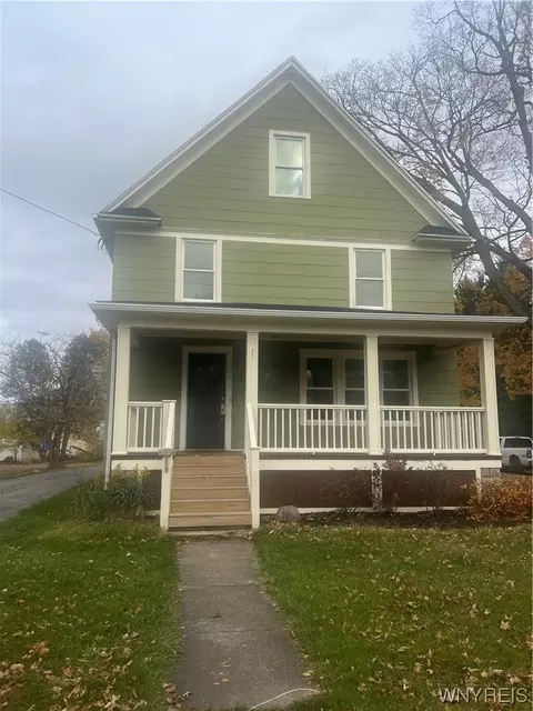 347 W State St, Albion, NY 14411