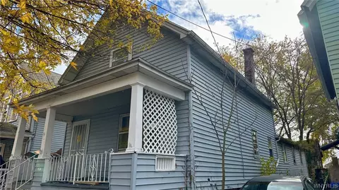 37 Dempster St, Buffalo, NY 14206