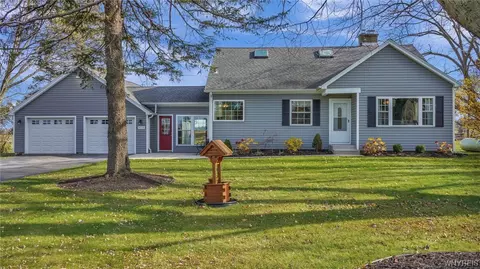 9719 Jennings Rd, Eden, NY 14057
