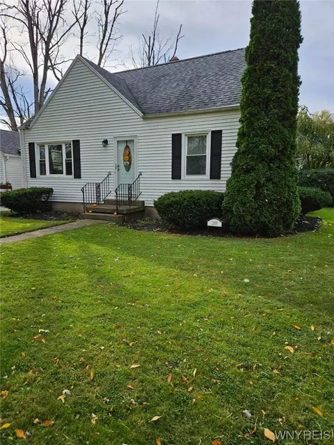 288 Stevenson Blvd, Amherst, NY 14226