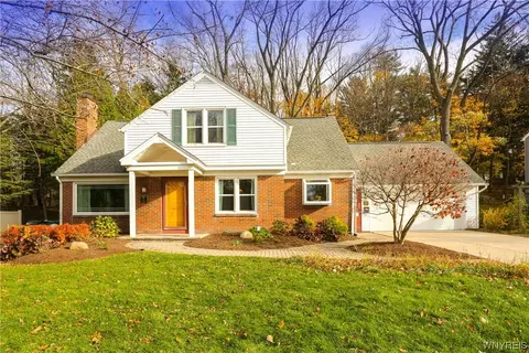 25 Jolls Ln, Orchard Park, NY 14127