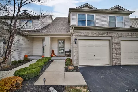 52 Denton Dr, Lancaster, NY 14086