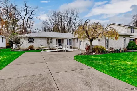1456 Fairfield Dr, North Tonawanda, NY 14120