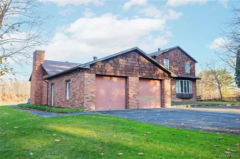 111 Clifton Ave, Batavia, NY 14020