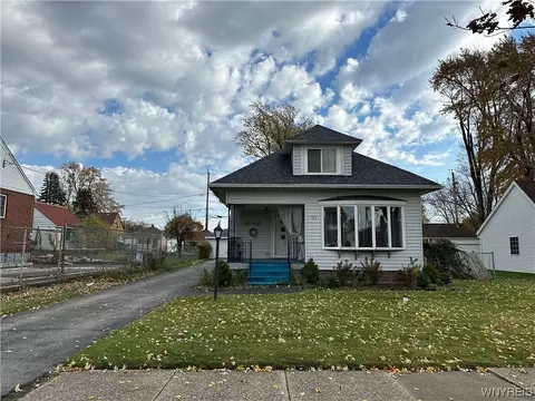 163 Merrymont Rd, Cheektowaga, NY 14225