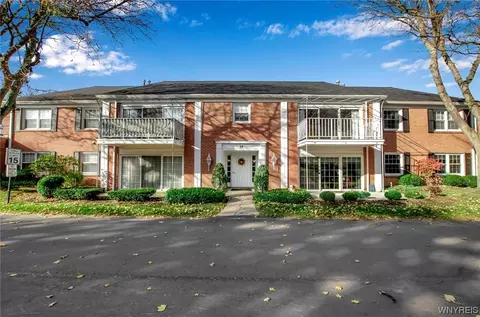39 Hickory Hill Rd #C, Amherst, NY 14221