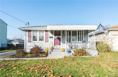 152 Smith Dr, Lackawanna, NY 14218
