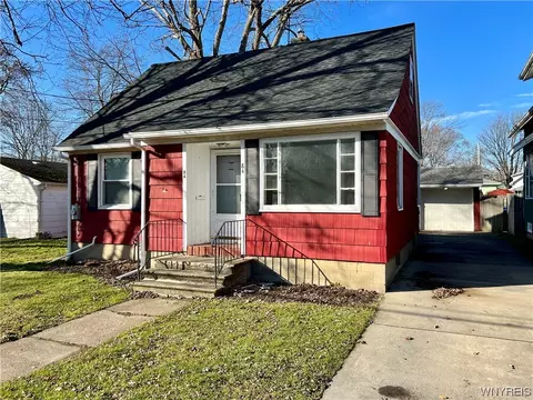 84 Stenzil St, North Tonawanda, NY 14120