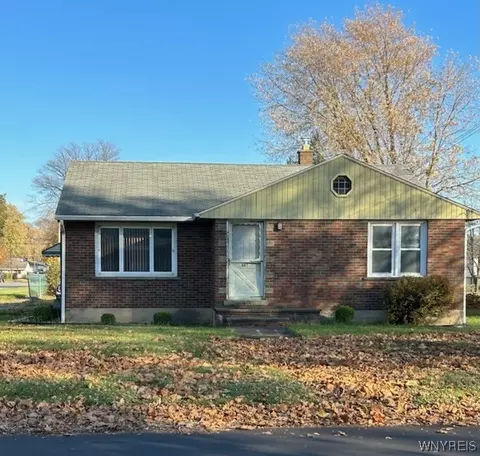 485 70th St, Niagara Falls, NY 14304