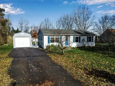 10720 Clarence Center Rd, Clarence, NY 14031
