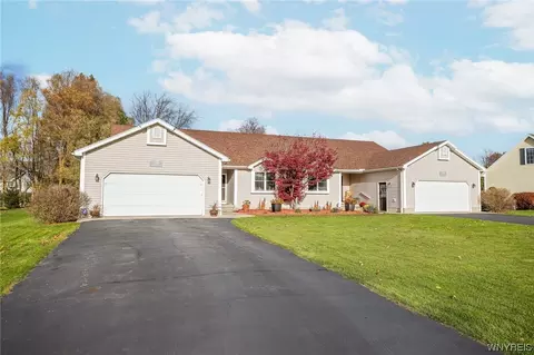 11 A-b Fairway Dr, Batavia, NY 14020