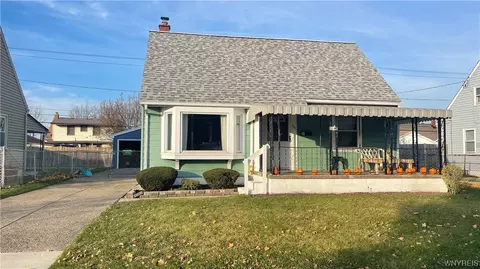 58 Westchester Dr, Cheektowaga, NY 14225