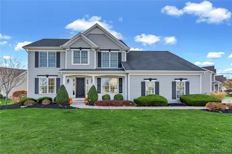 39 Sterling Pl, Lancaster, NY 14086