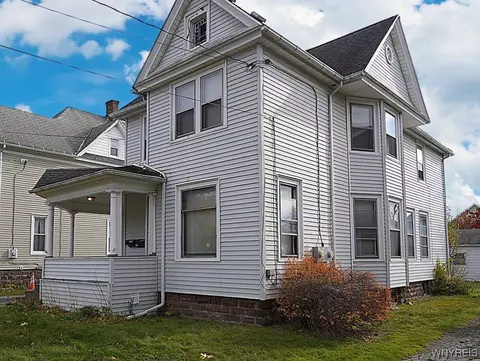279 Wheatfield St, North Tonawanda, NY 14120