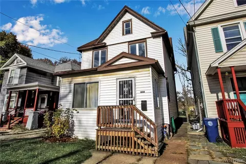 1654 Niagara Ave, Niagara Falls, NY 14305