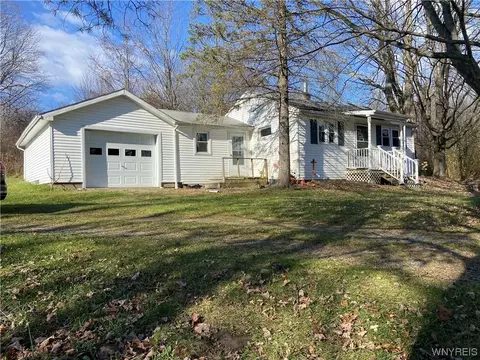 518 Tinkham Rd #1, Bennington, NY 14011