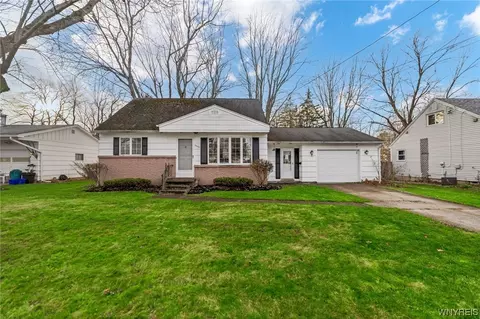 1604 Meadow Dr, Alden, NY 14004
