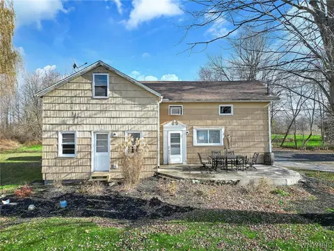 7963 Transit Rd, East Amherst, NY 14051