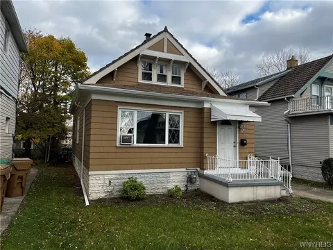 47 Saint James Rd, Cheektowaga, NY 14225