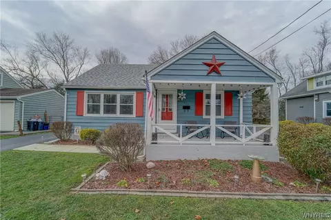 211 N Willow St, Aurora, NY 14052