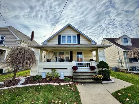 2711 Linwood Ave, Niagara Falls, NY 14305