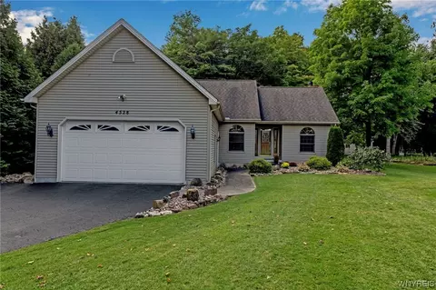 4528 Plank Rd, Cambria, NY 14094