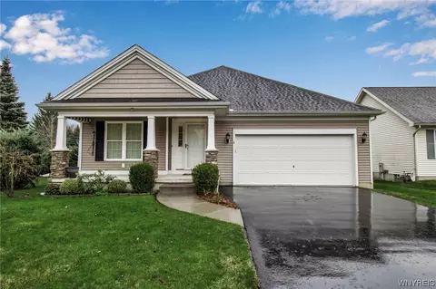 6 Westwind Ln, Amherst, NY 14228
