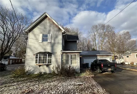 26 Church St, Silver Springs, NY 14550