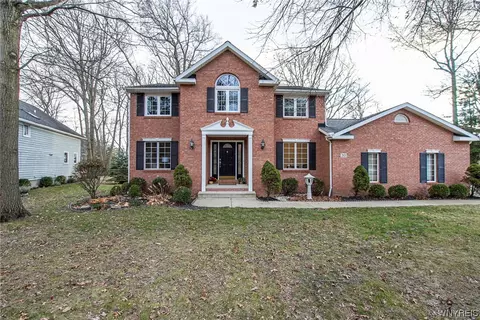 30 Timberlink Dr, Grand Island, NY 14072