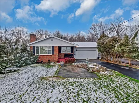 4228 E River Rd, Grand Island, NY 14072