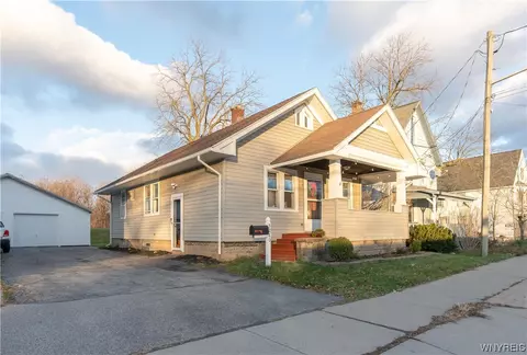 5260 Broadway St, Lancaster, NY 14086