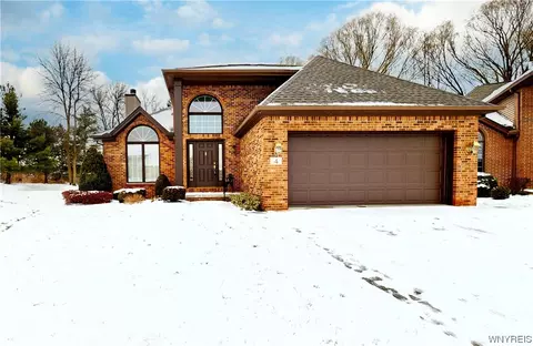 4 Ashby Ct, Buffalo, NY 14221