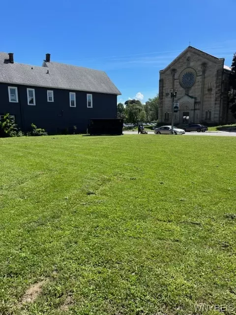 2308 Seneca St, Buffalo, NY 14210