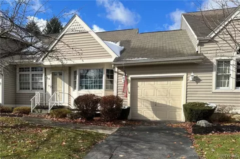 34 Pond Brook Dr, Elma, NY 14059
