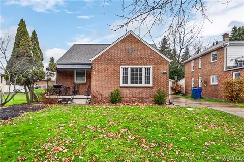 10 Ward Ct, Buffalo, NY 14220