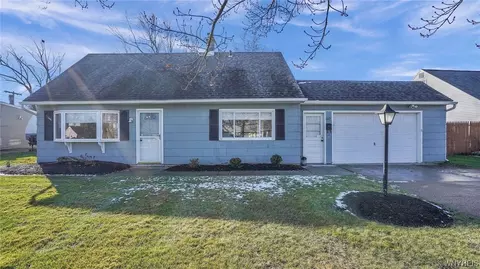 1115 Lasalle Ave, Grand Island, NY 14072