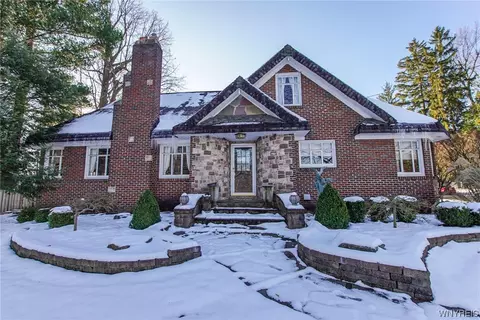 395 E And West Rd, West Seneca, NY 14224