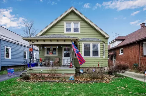 90 Chamberlin Dr, West Seneca, NY 14210