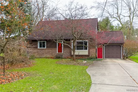 333 Reserve Rd, West Seneca, NY 14224