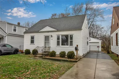 638 Emerson Dr, Amherst, NY 14226