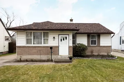 51 Fenwick Rd, Tonawanda, NY 14150