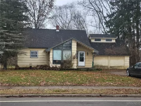 639 E Main St, Springville, NY 14141