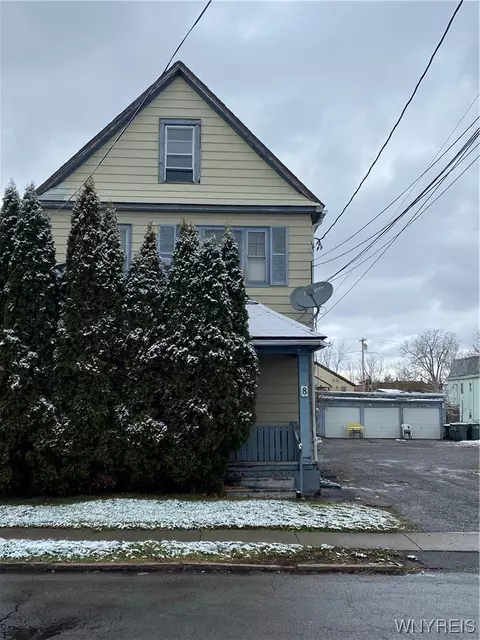 8 Laverack Ave, Lancaster, NY 14086