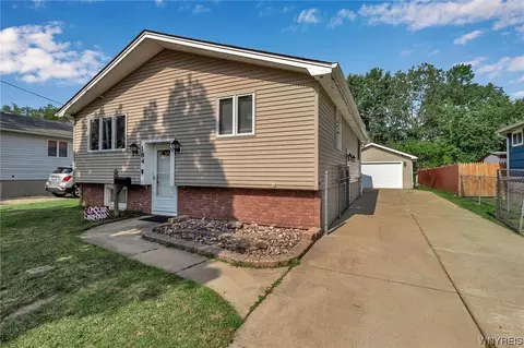 184 Maryknoll Dr, Lackawanna, NY 14218
