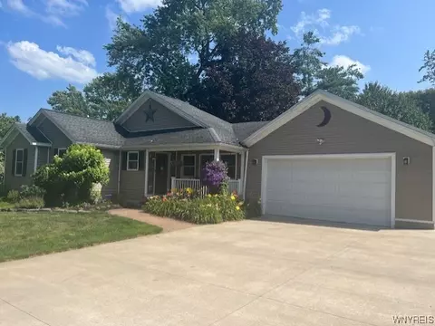 573 Quaker Rd, Aurora, NY 14052