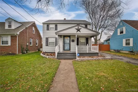 208 75th St, Niagara Falls, NY 14304