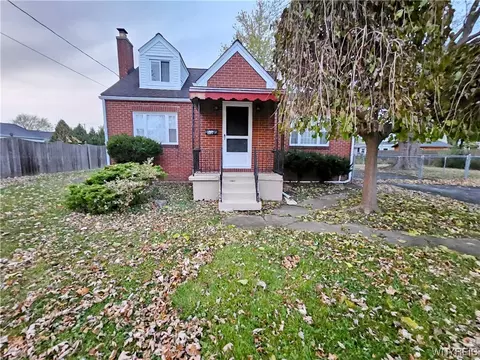 55 Fairfield Ave, Lancaster, NY 14086